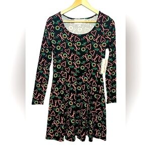 NWT Derek Heart Candy Cane Dress! 🎄Size M Super Soft!​​​​​​​​